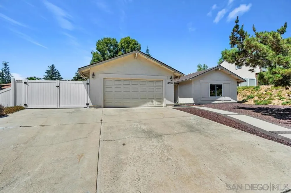 14520 Hillndale Way Poway, CA 92064