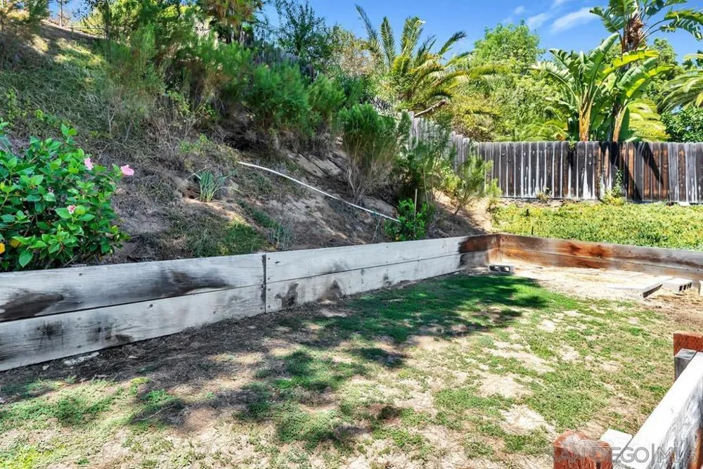 14520 Hillndale Way Poway, CA 92064