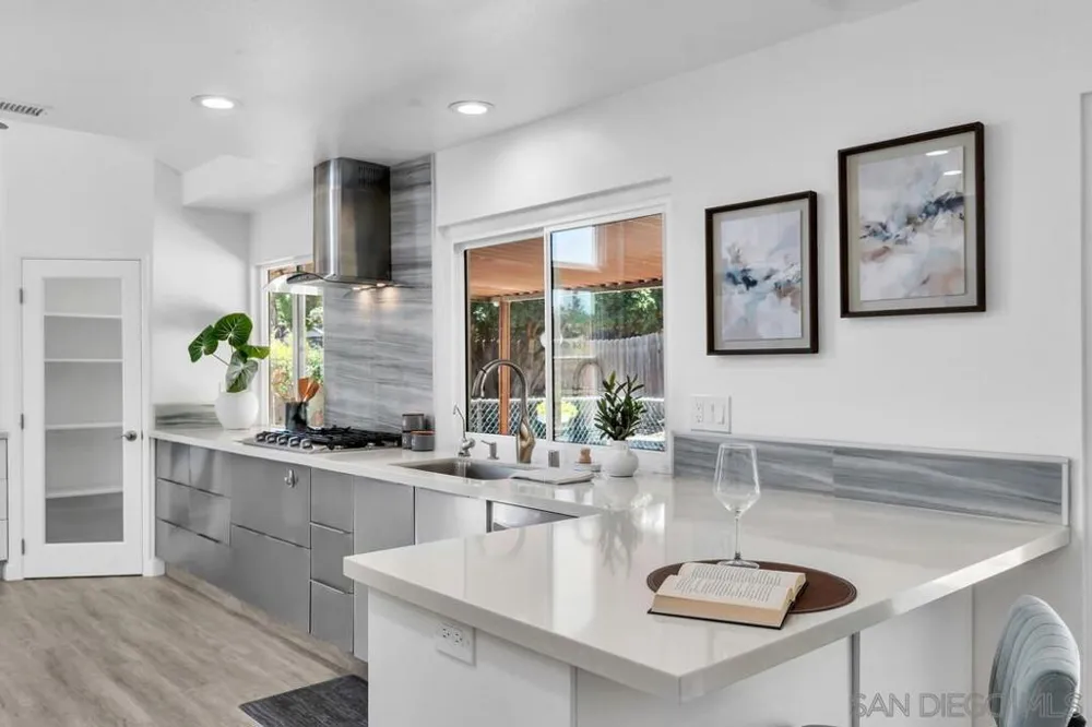 14520 Hillndale Way Poway, CA 92064