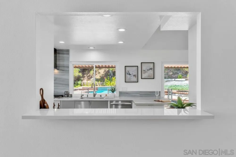 14520 Hillndale Way Poway, CA 92064