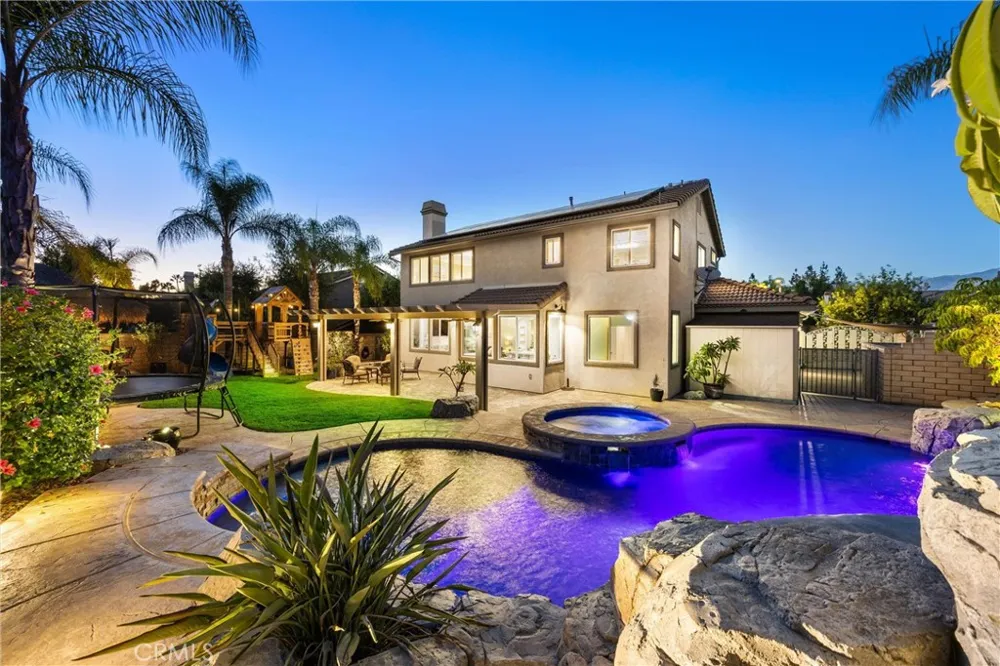 865 Canterbury San Dimas, CA 91773
