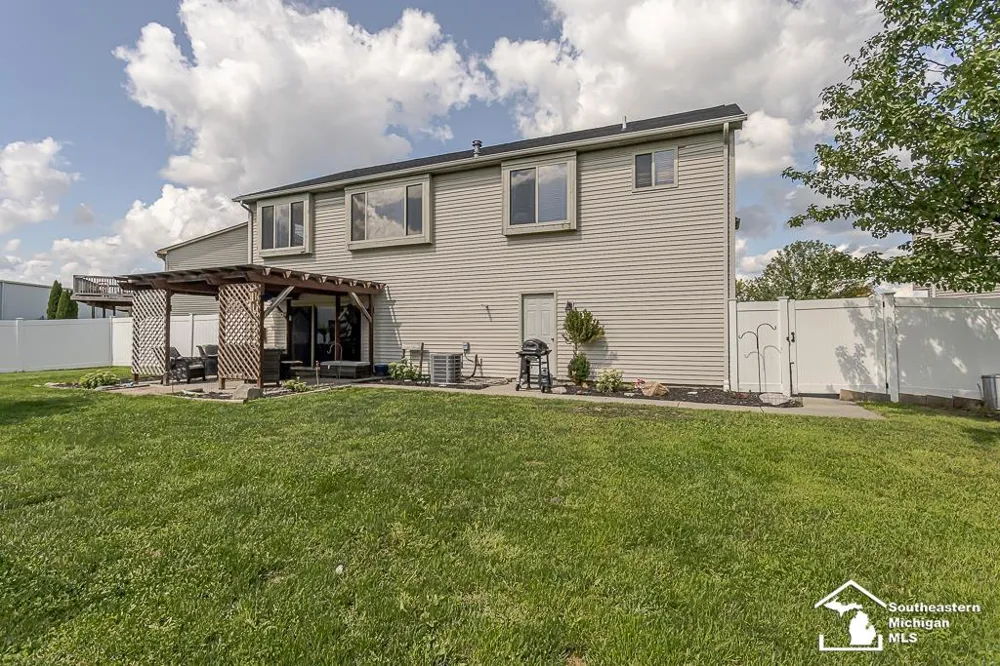 155 Caribou Run Road Dundee Village, MI 48131
