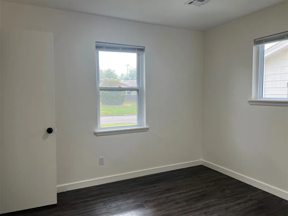 1118 S Date Avenue Broken Arrow, OK 74012