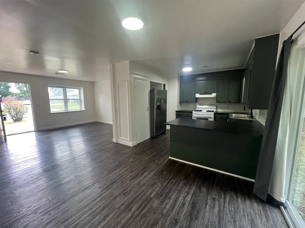 1118 S Date Avenue Broken Arrow, OK 74012