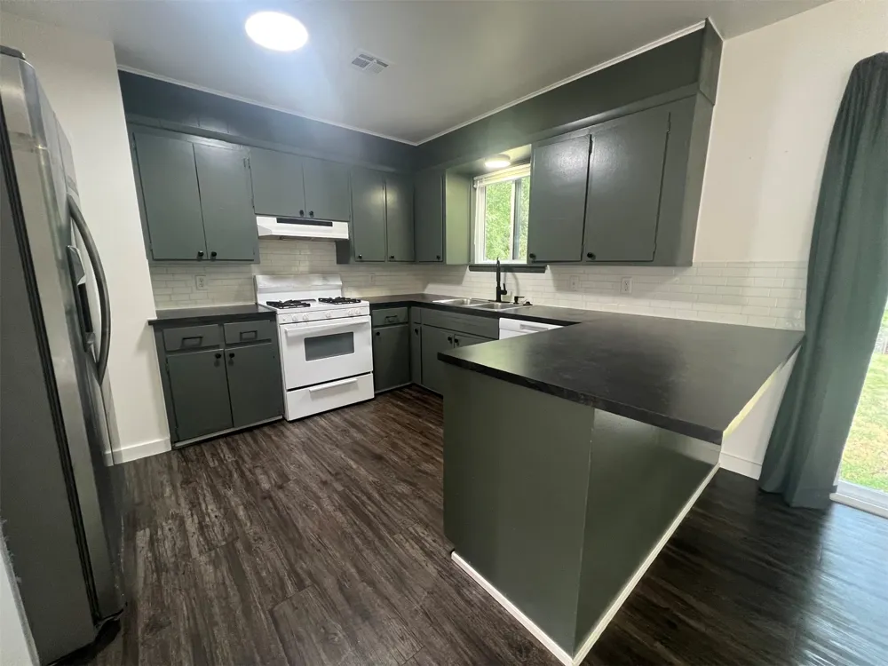 1118 S Date Avenue Broken Arrow, OK 74012