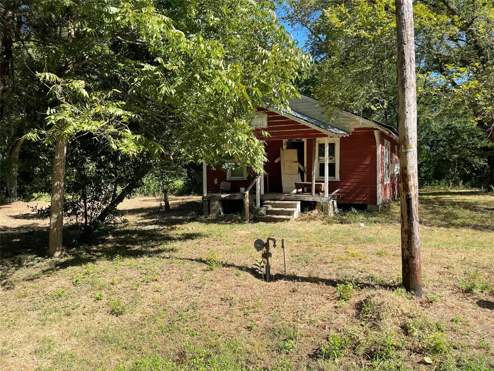 325 Jackson Street Teague, TX 75860
