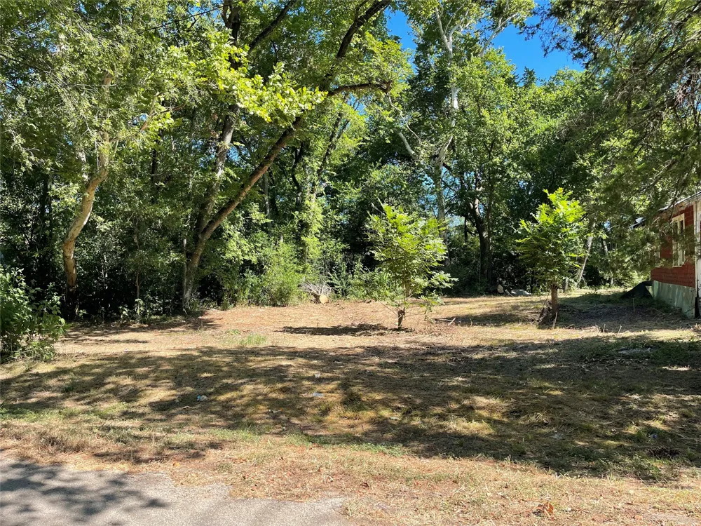325 Jackson Street Teague, TX 75860