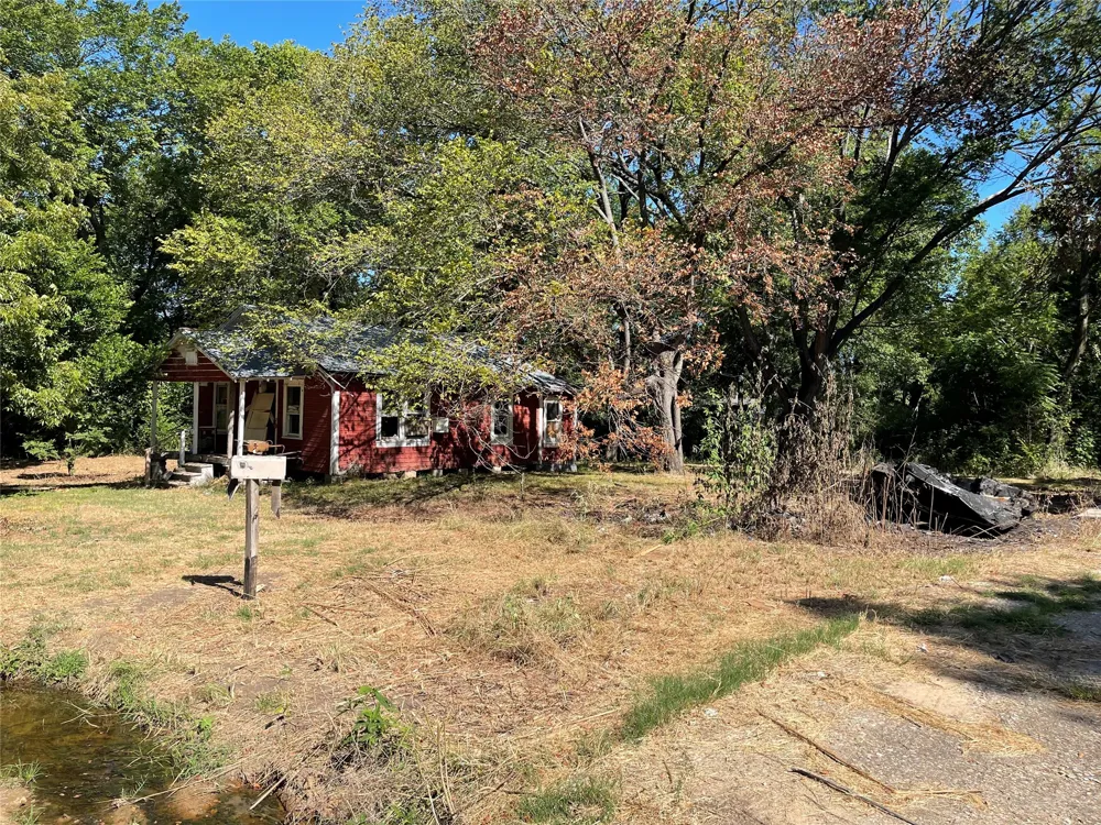 325 Jackson Street Teague, TX 75860