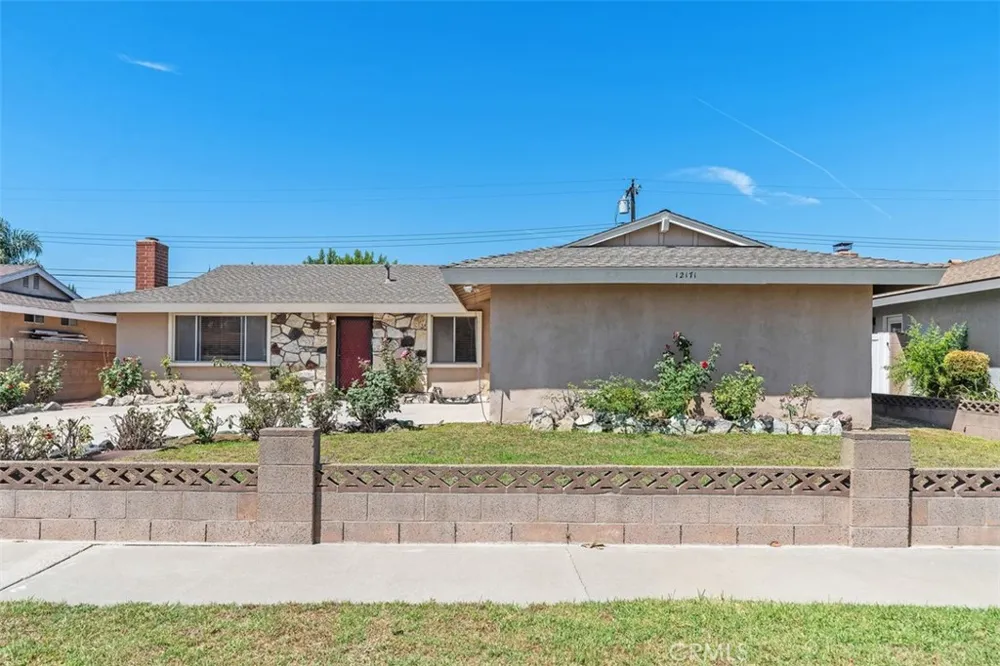 12171 Manley Garden Grove, CA 92845