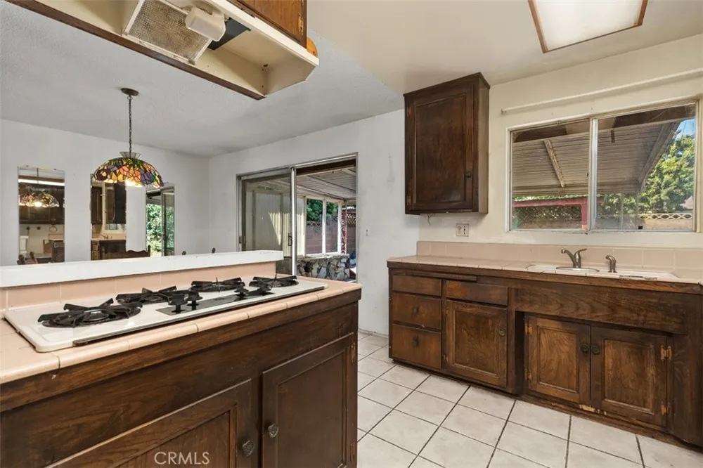 12171 Manley Garden Grove, CA 92845