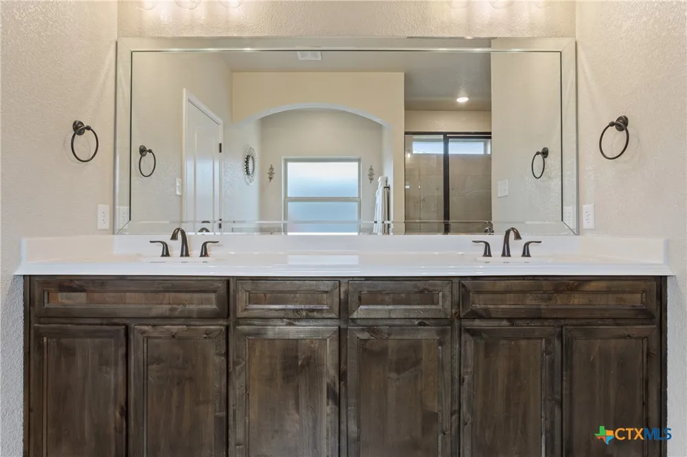 7601 Silicon Drive Killeen, TX 76542