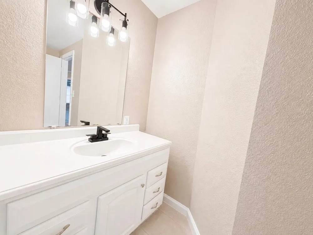 7902 Bowen Street Houston, TX 77051
