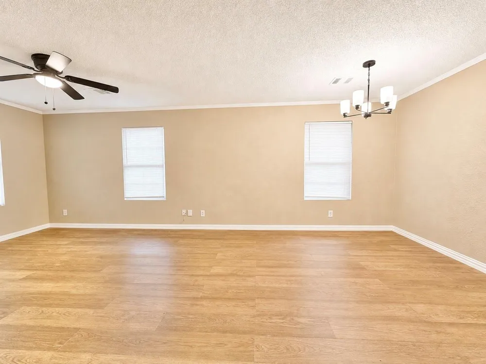 7902 Bowen Street Houston, TX 77051