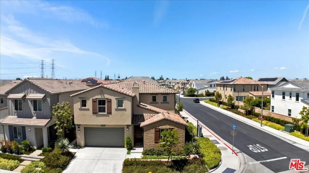 21181 Strathmoor Lane Huntington Beach, CA 92646
