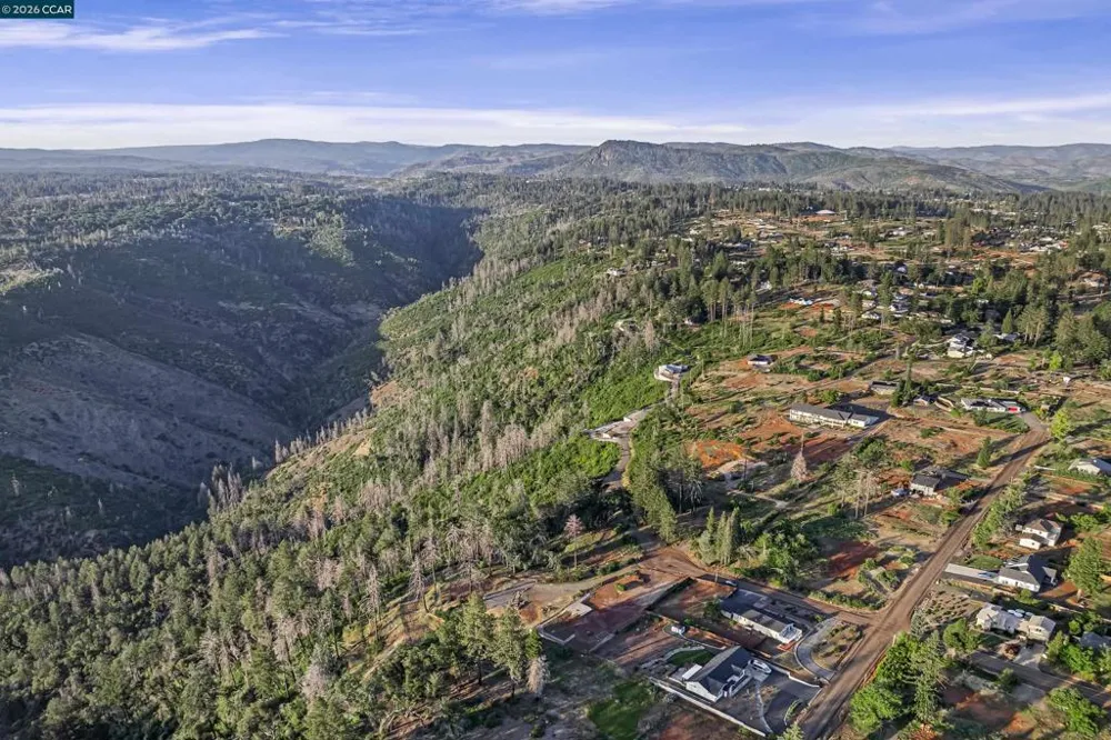 6479 Gregory Ln Paradise, CA 95969