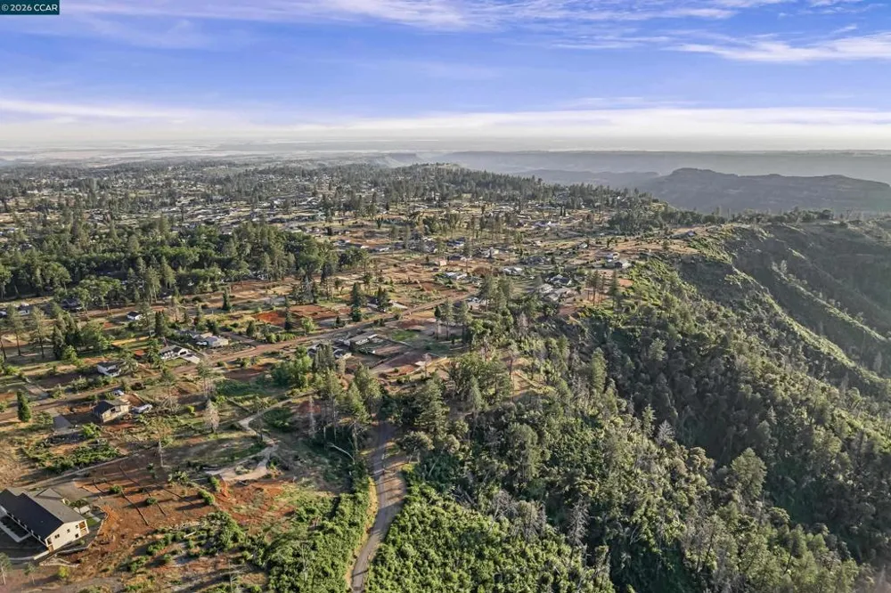 6479 Gregory Ln Paradise, CA 95969