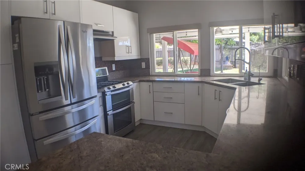 39768 Oak Cliff Temecula, CA 92591