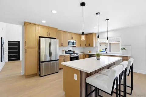 8523 Duncannon
