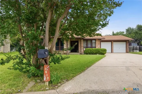 1610 Karen Cove