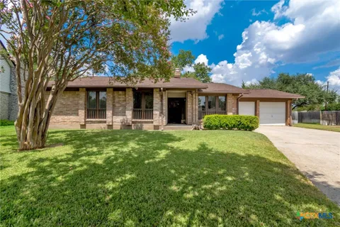 1610 Karen Cove