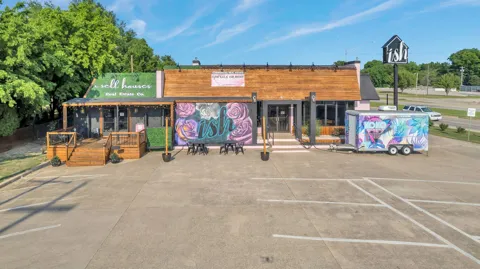 1717 W Broadway