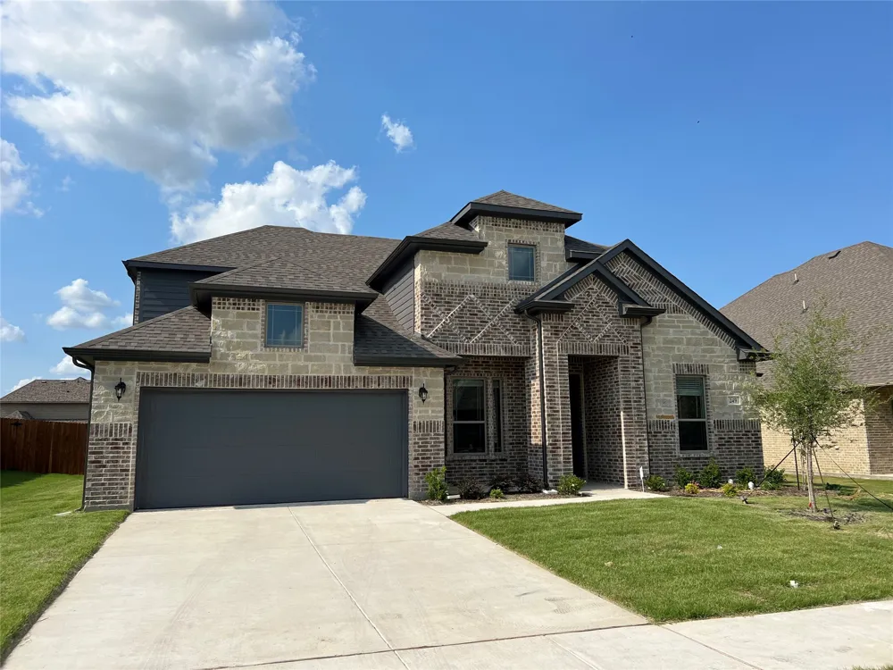 249 Lillian Lane Waxahachie, TX 75165