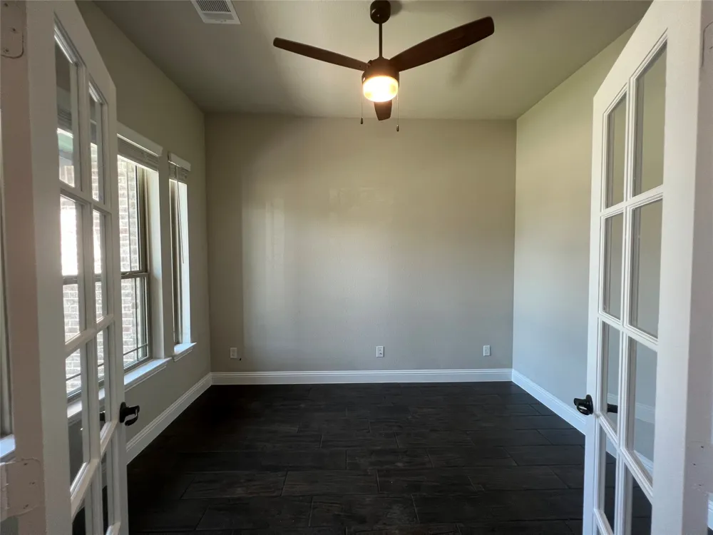 249 Lillian Lane Waxahachie, TX 75165
