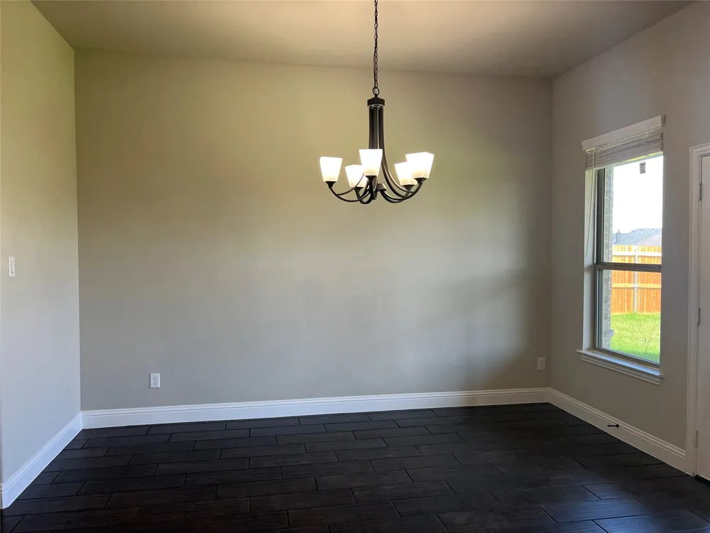 249 Lillian Lane Waxahachie, TX 75165