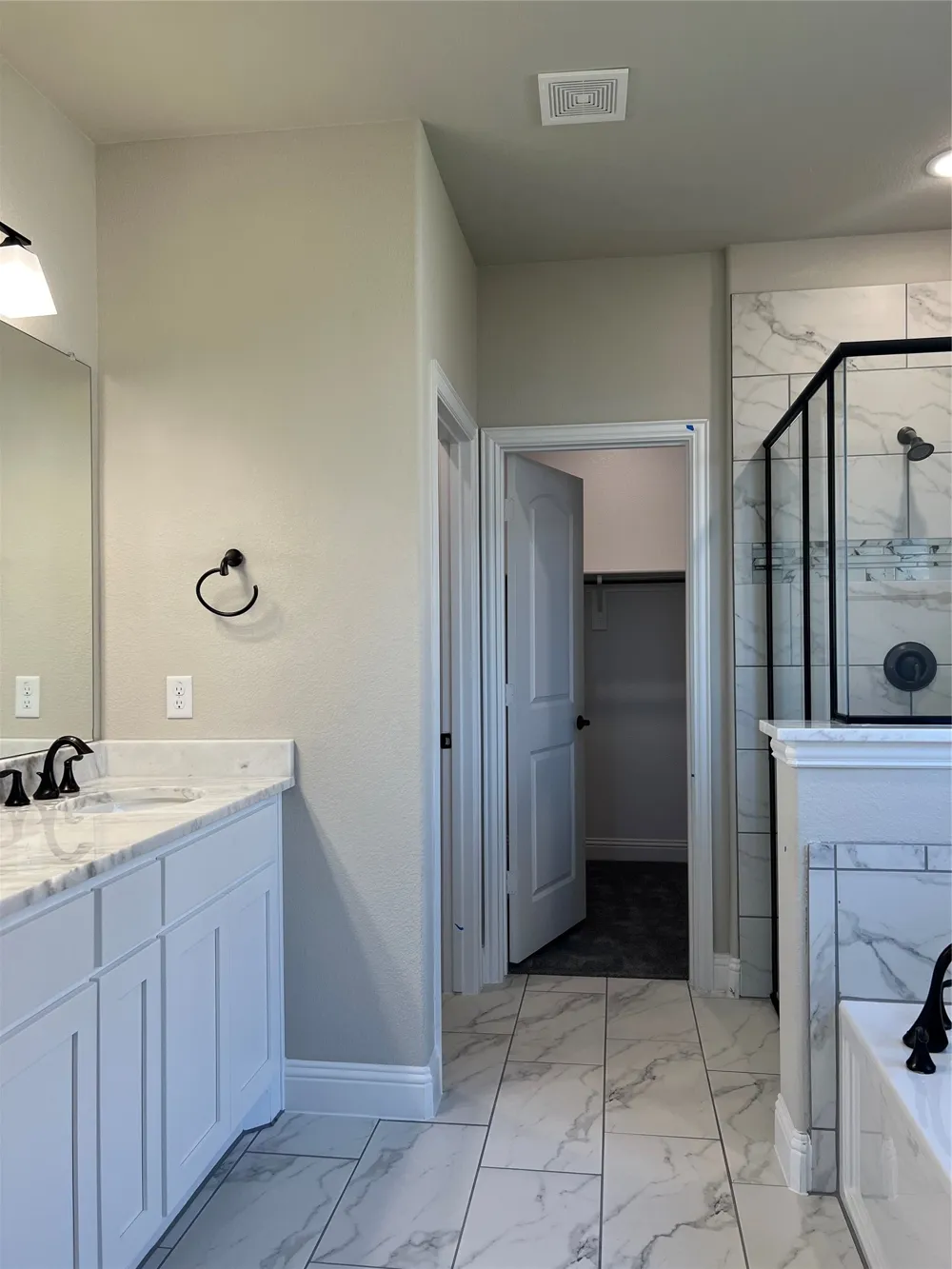 249 Lillian Lane Waxahachie, TX 75165