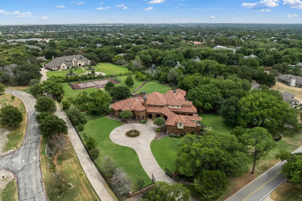 211 Pine Drive Southlake, TX 76092