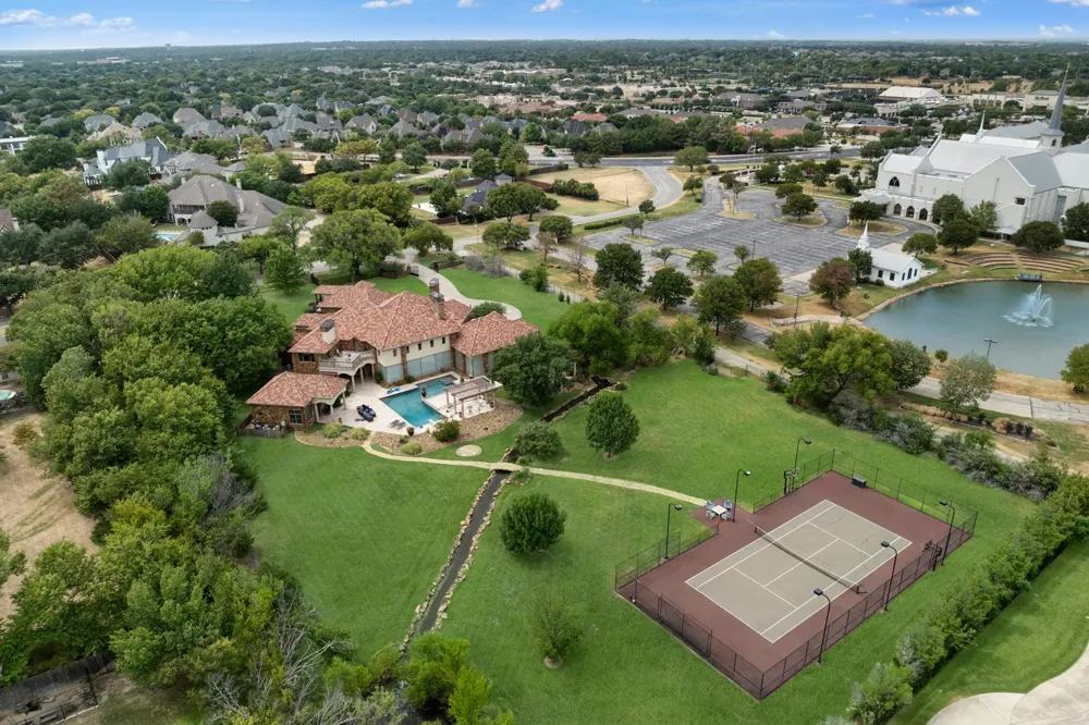 211 Pine Drive Southlake, TX 76092