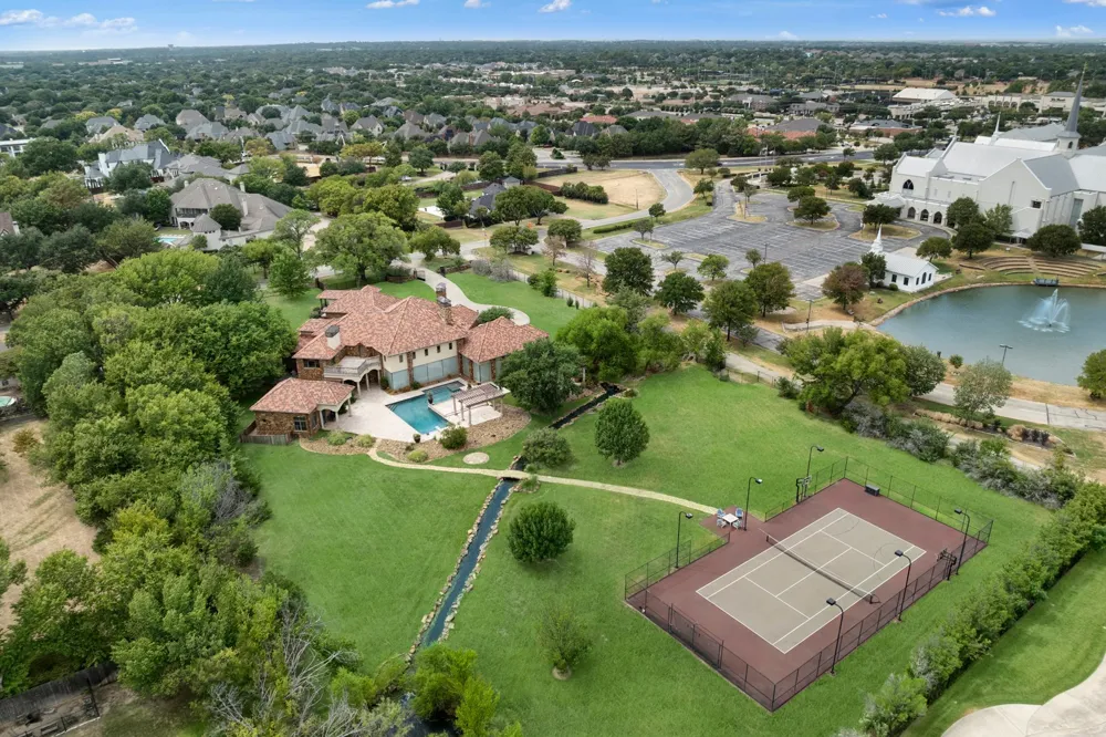 211 Pine Drive Southlake, TX 76092