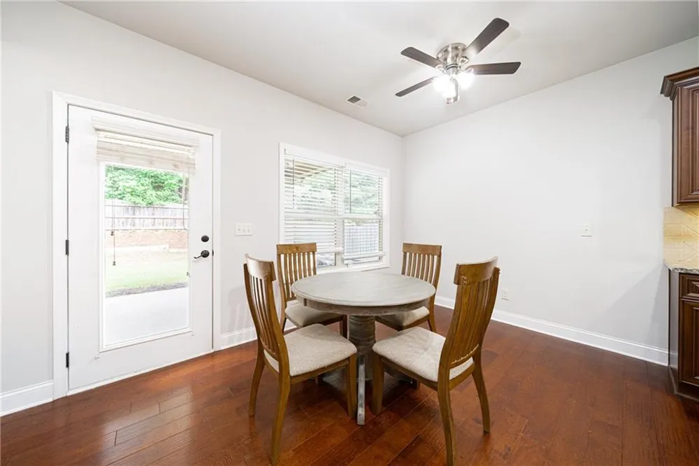 5543 Leaf Ridge Lane Buford, GA 30518