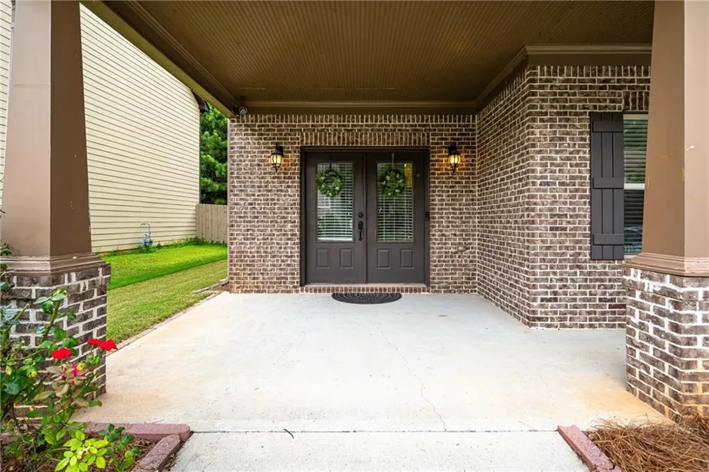 5543 Leaf Ridge Lane Buford, GA 30518