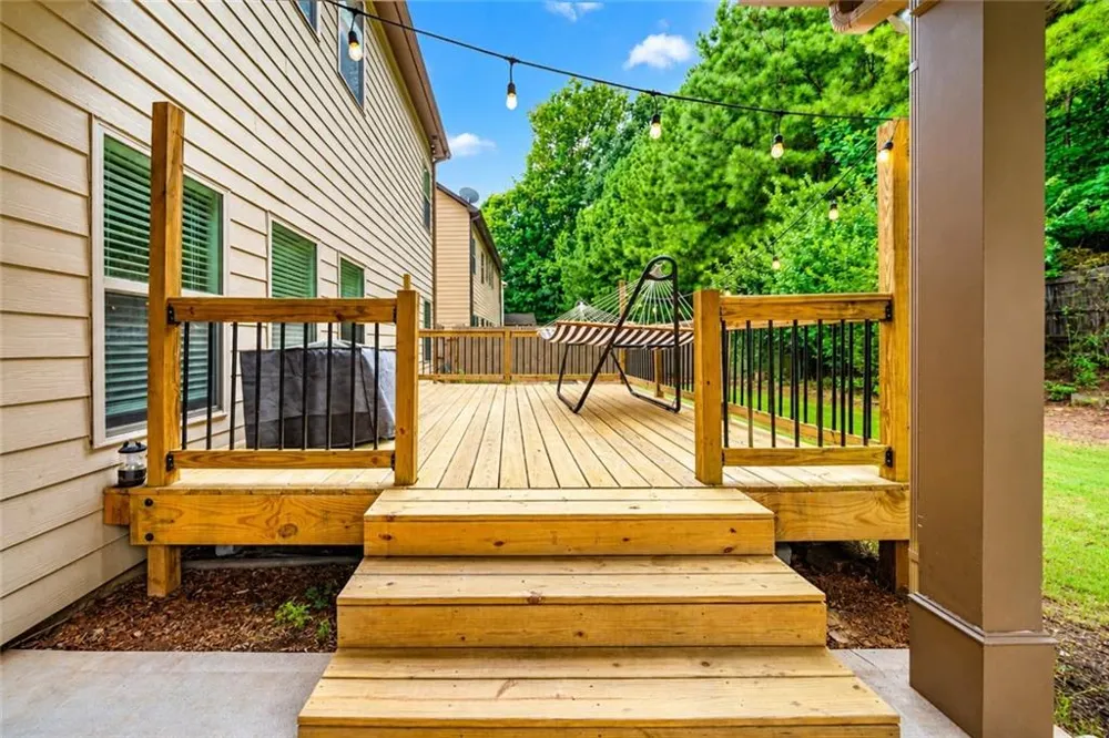 5543 Leaf Ridge Lane Buford, GA 30518