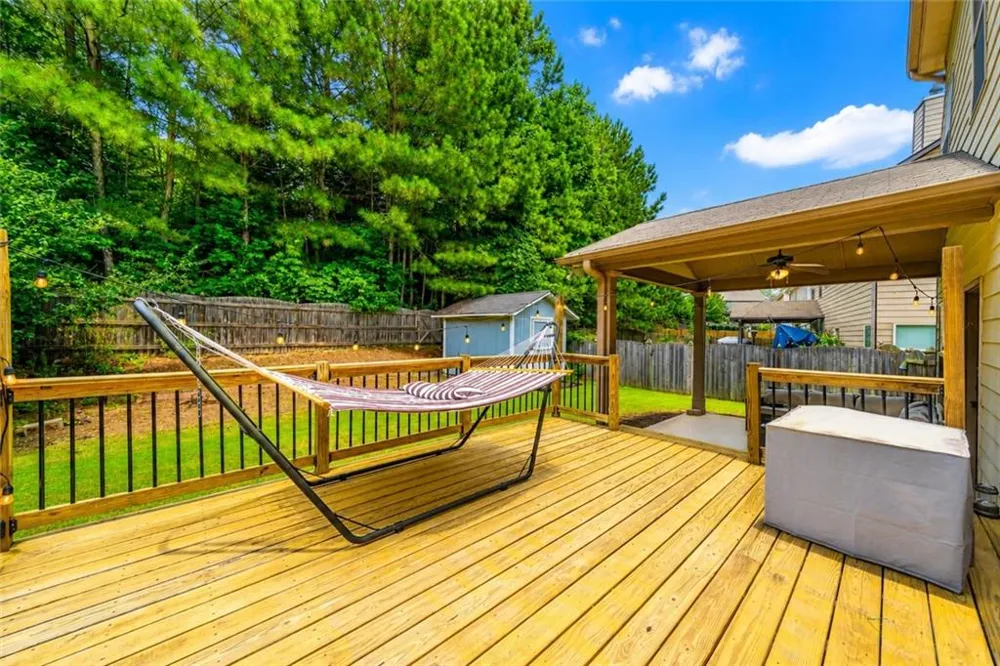 5543 Leaf Ridge Lane Buford, GA 30518