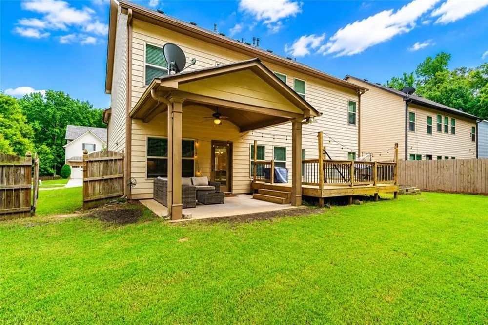 5543 Leaf Ridge Lane Buford, GA 30518