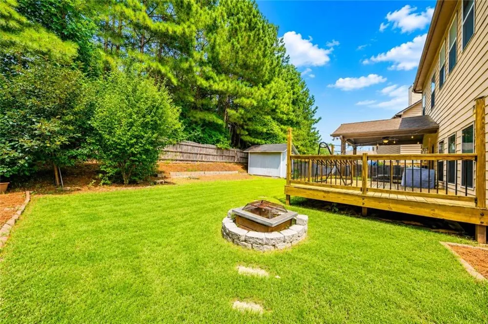 5543 Leaf Ridge Lane Buford, GA 30518