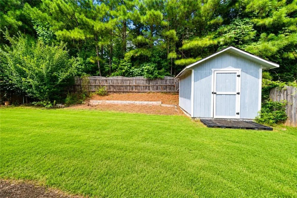 5543 Leaf Ridge Lane Buford, GA 30518