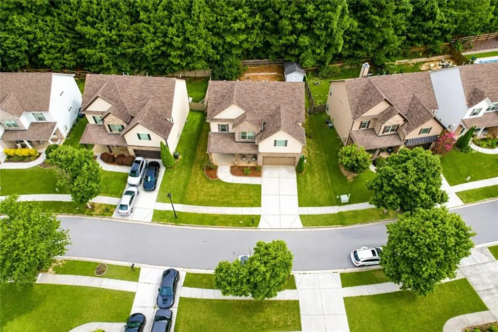 5543 Leaf Ridge Lane Buford, GA 30518