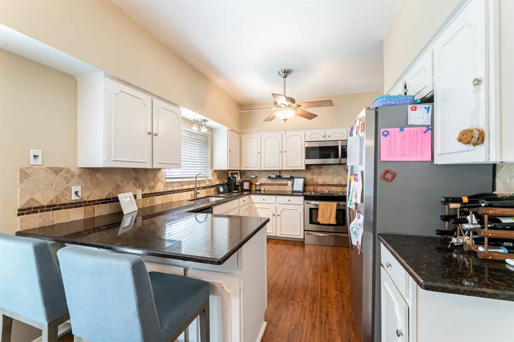 4320 Bellaire Drive S #205W Fort Worth, TX 76109