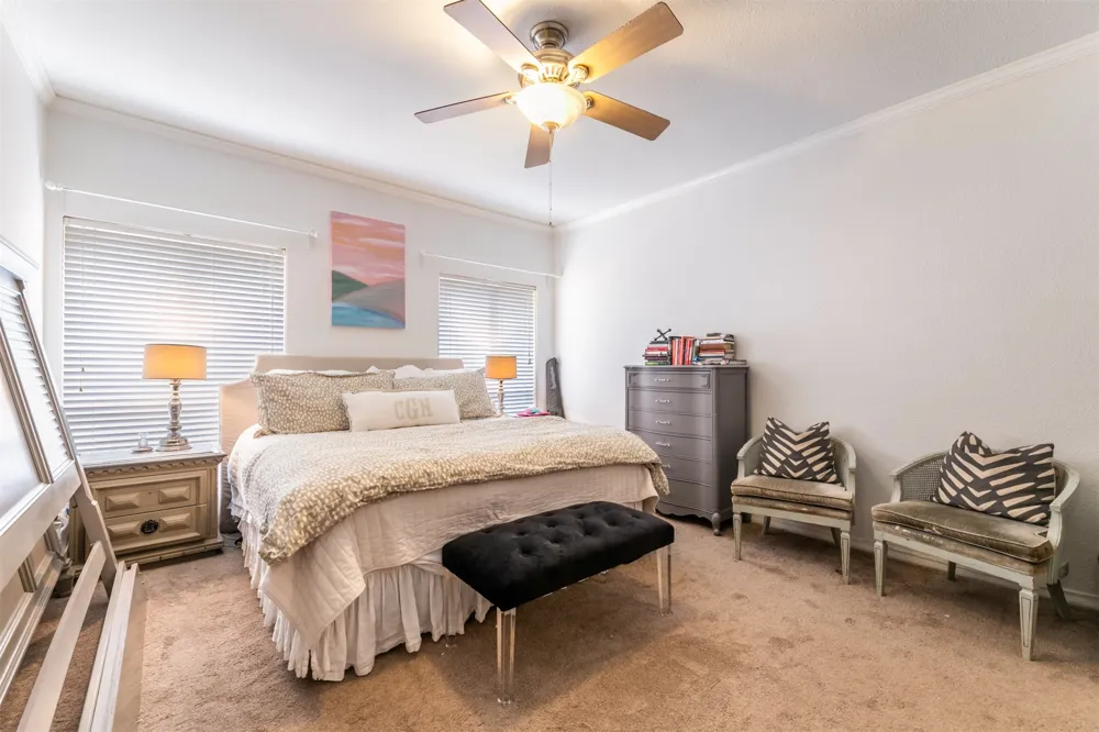 4320 Bellaire Drive S #205W Fort Worth, TX 76109
