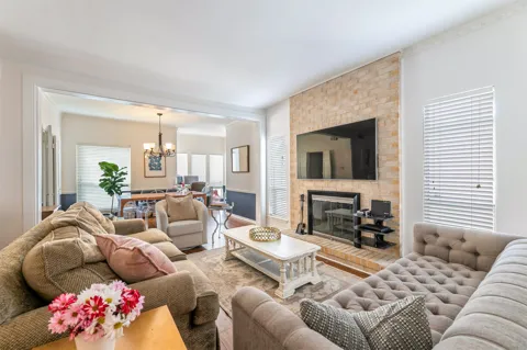 4320 Bellaire Drive S #205W