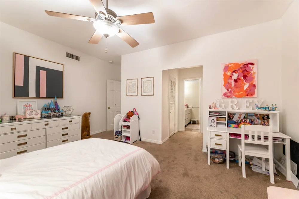 4320 Bellaire Drive S #205W Fort Worth, TX 76109