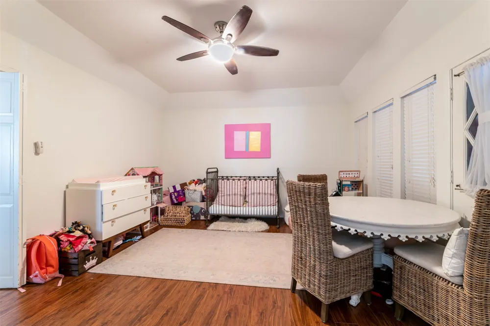 4320 Bellaire Drive S #205W Fort Worth, TX 76109