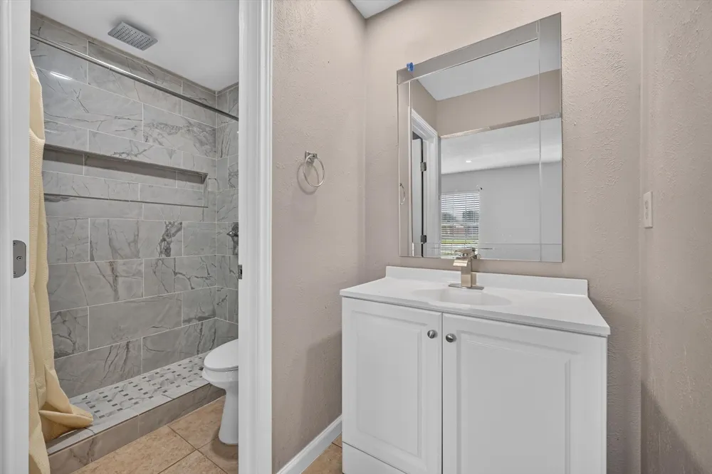 704 Levelland Drive Arlington, TX 76017