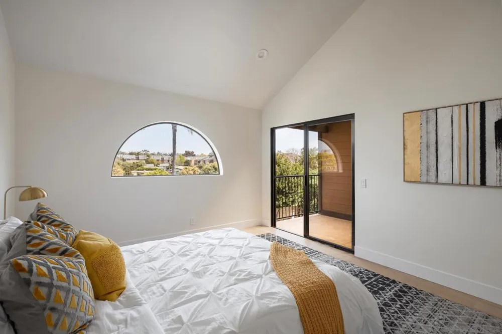 4007 Canario #E Carlsbad, CA 92008