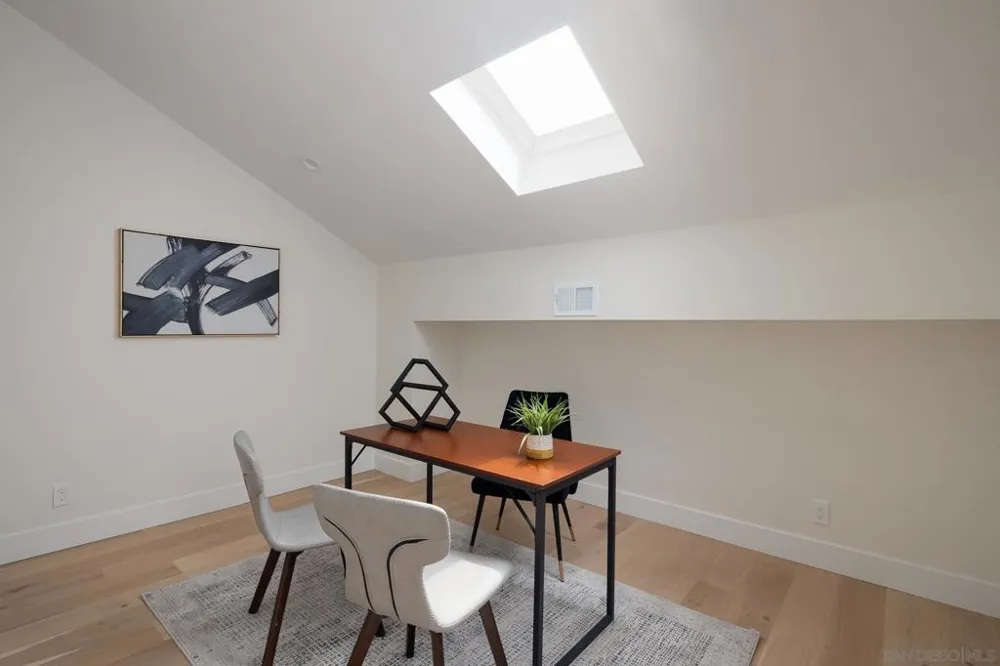 4007 Canario #E Carlsbad, CA 92008