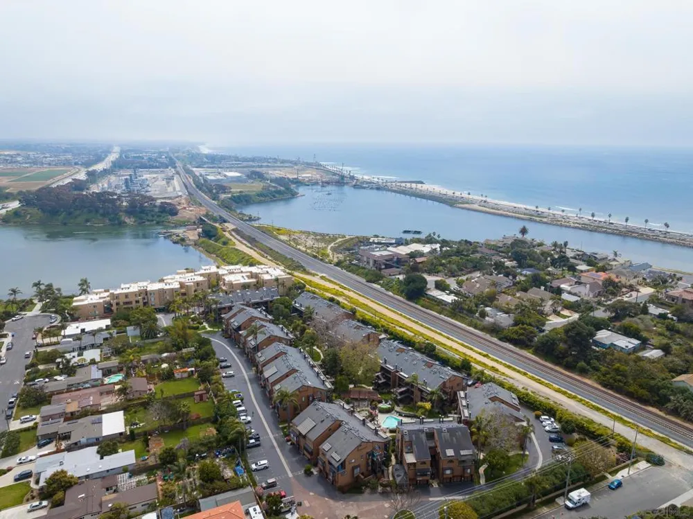 4007 Canario #E Carlsbad, CA 92008