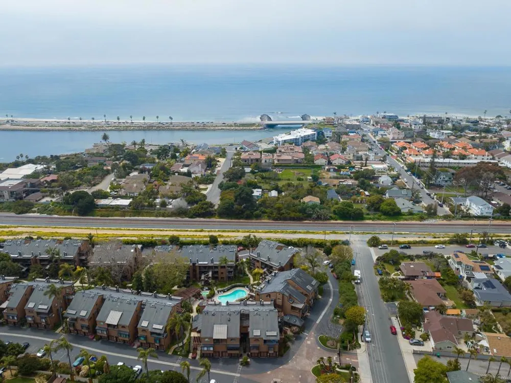 4007 Canario #E Carlsbad, CA 92008
